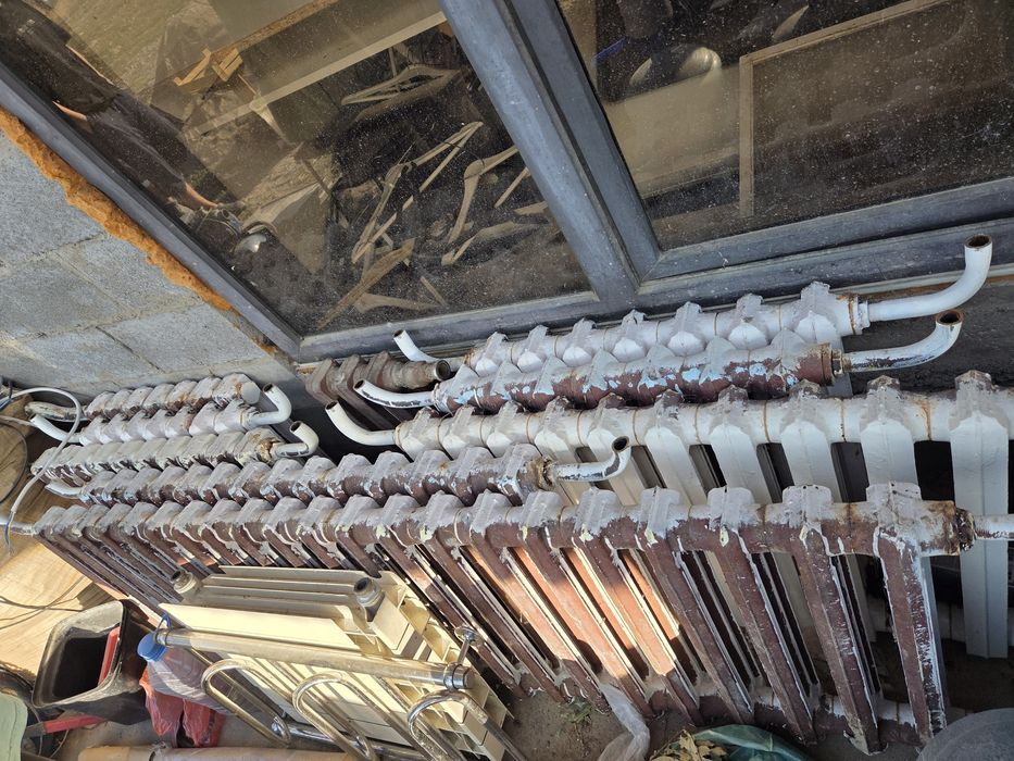 Продам чугунные  радиаторы