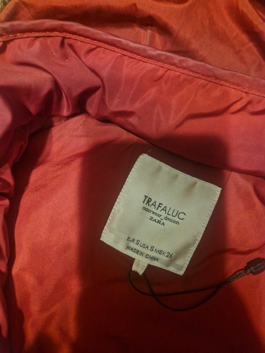 Vand vesta dama Zara marimea S ca noua