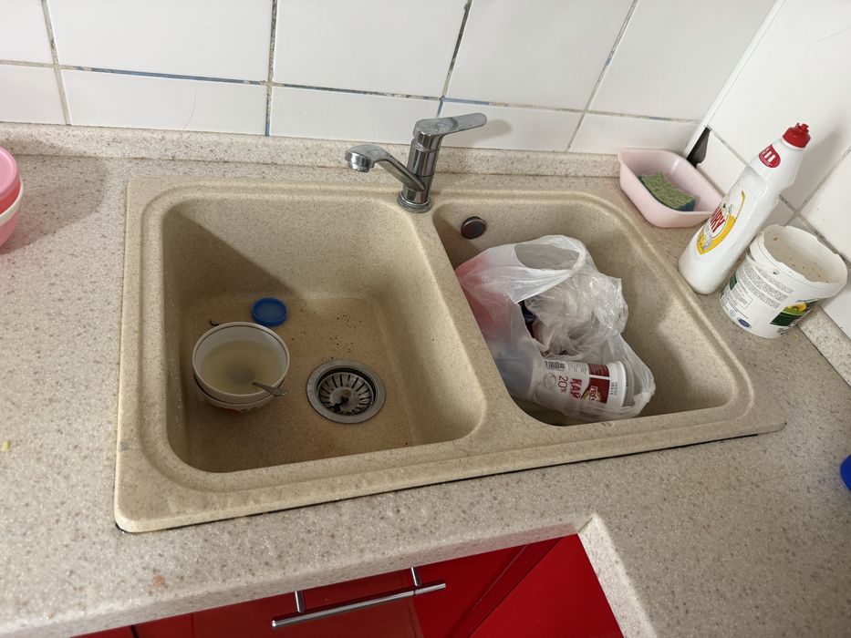Продам кухню со столещницей из мрамора