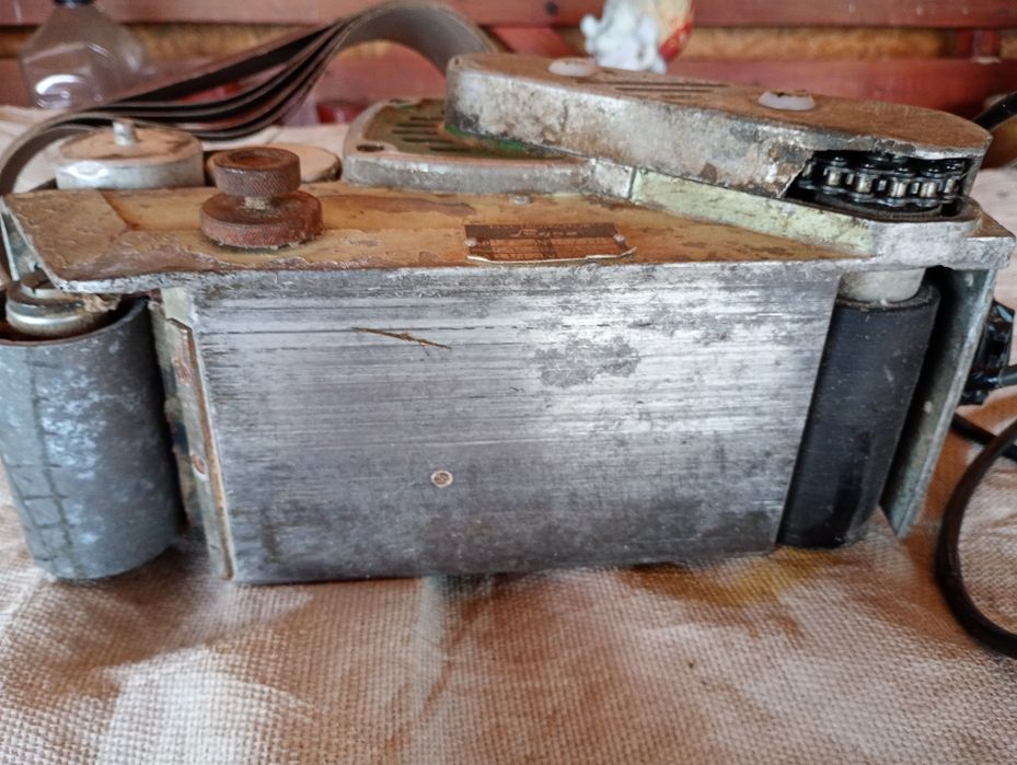 Aparat electric de șlefuit parchet