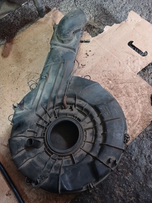 Корпус воздушного фильтра Гольф2