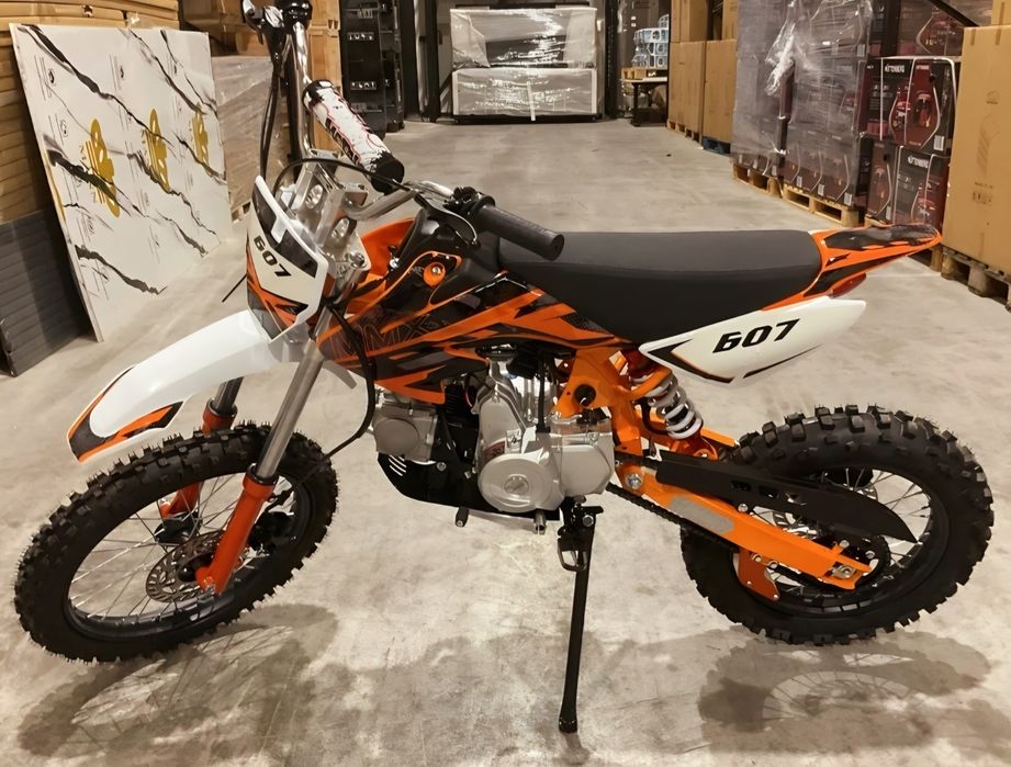 Vând motor de Cross  de 125 cc in 4 timpi  NOU 2026   Germania  699€ fix! ! !
