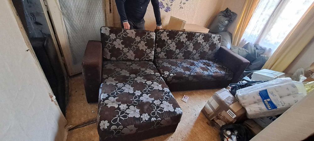 Продавам диван,ъглов модел.