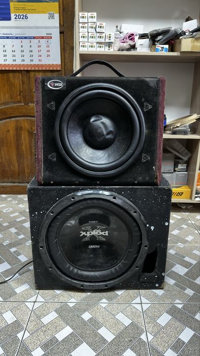 есть два сабвуферы