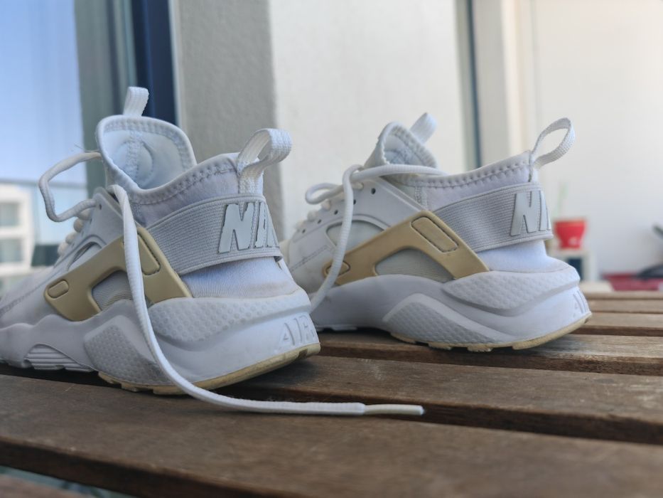 Nike Air Huarache / Adidas Ozweego