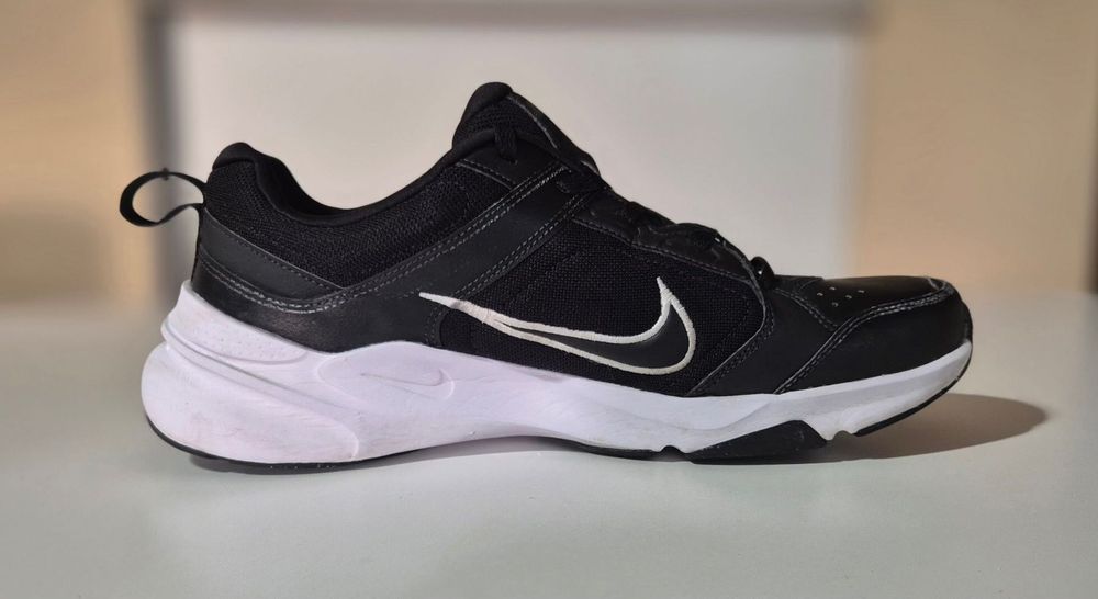 Nike Сникърси Defyallday