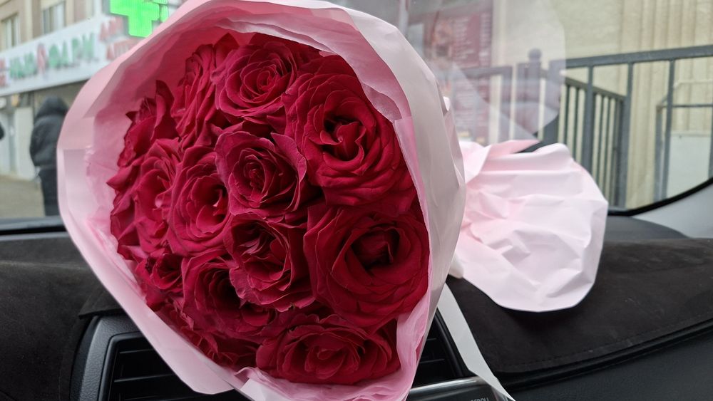 Розовые розы 15шт букет цветы