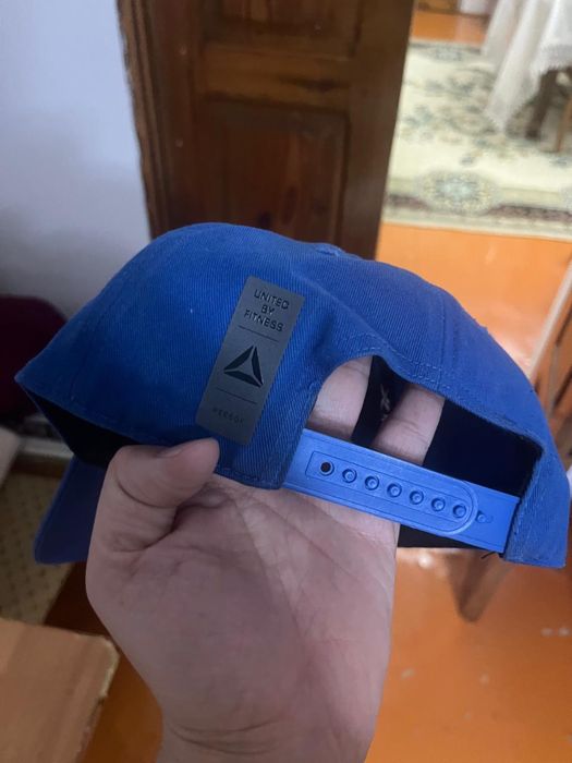 Продается кепка от бренда reebok