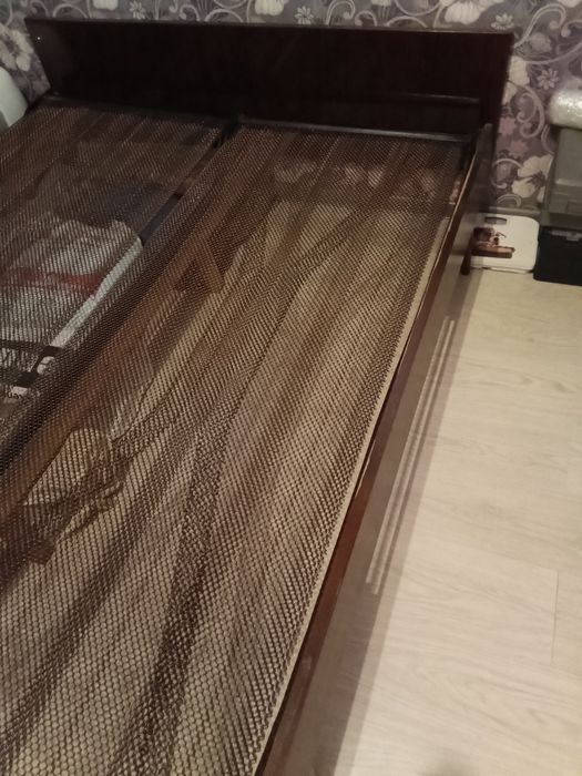 Спалня 150 х 195 с двулицев матрак