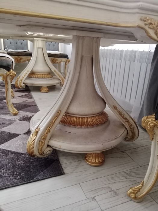 Продам стол шикарный!