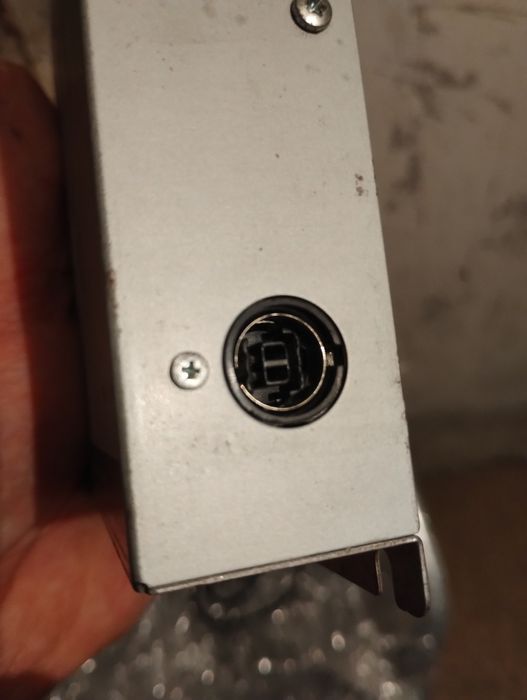 Alpine KCA 420i Interface adapter for iPod and iphone