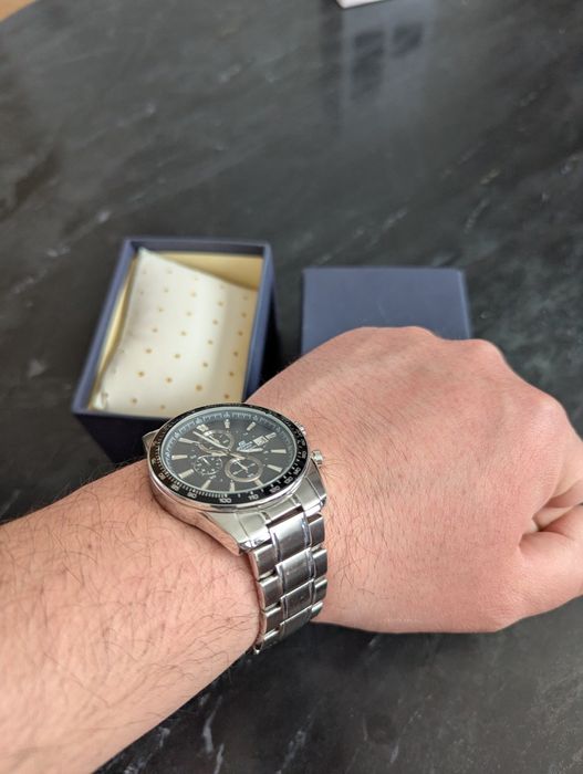 Часовник Casio Edifice EF-547D-1A1VEF