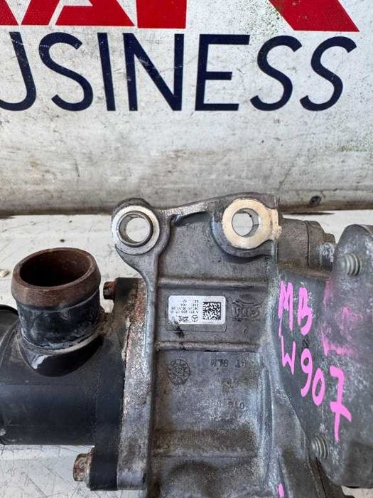 Dezmembrari Mercedes Sprinter W907 2.2 euro6 Pompa apa cod A6512001707
