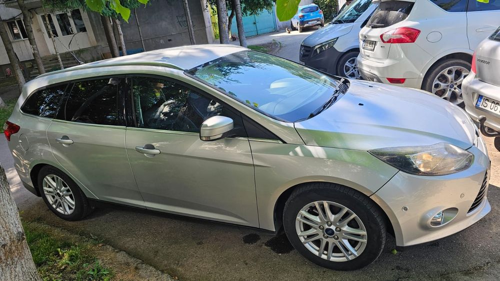 FORD Focus 2014 — imagine 5