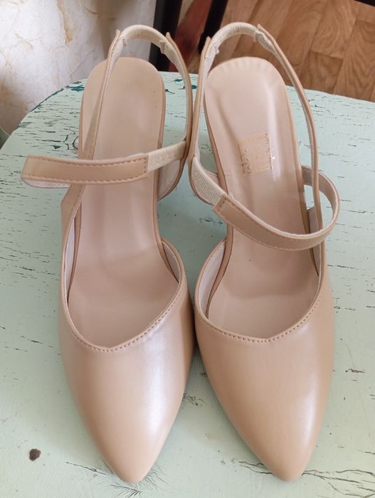 Продам туфли и босоножки