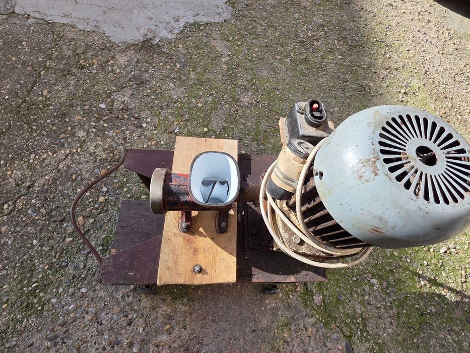 Месомелачка с редуктор