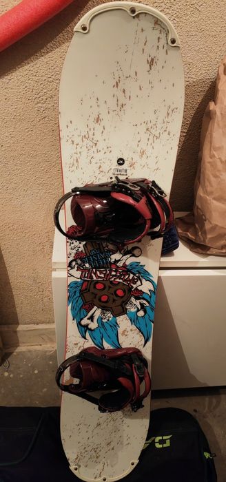 Сноуборд и автомати Росиньол