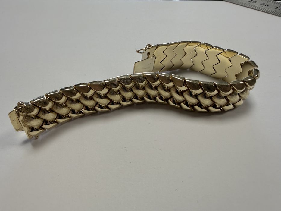 Златна гривна 35.6гр 18/750 карата