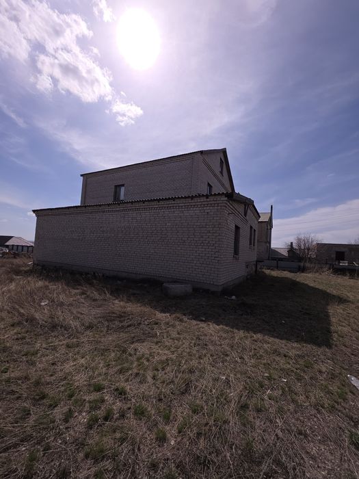 Дом двухэтажный котедж