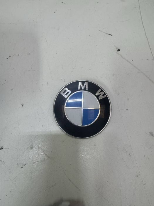Capac usa actuator rezervor sigla portbagaj BMW Seria 3 E90 LCI