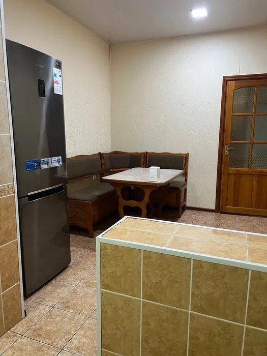 Центр,Продаётся просторная 3-комнатная квартира в Мирзо-Улугбекском ра