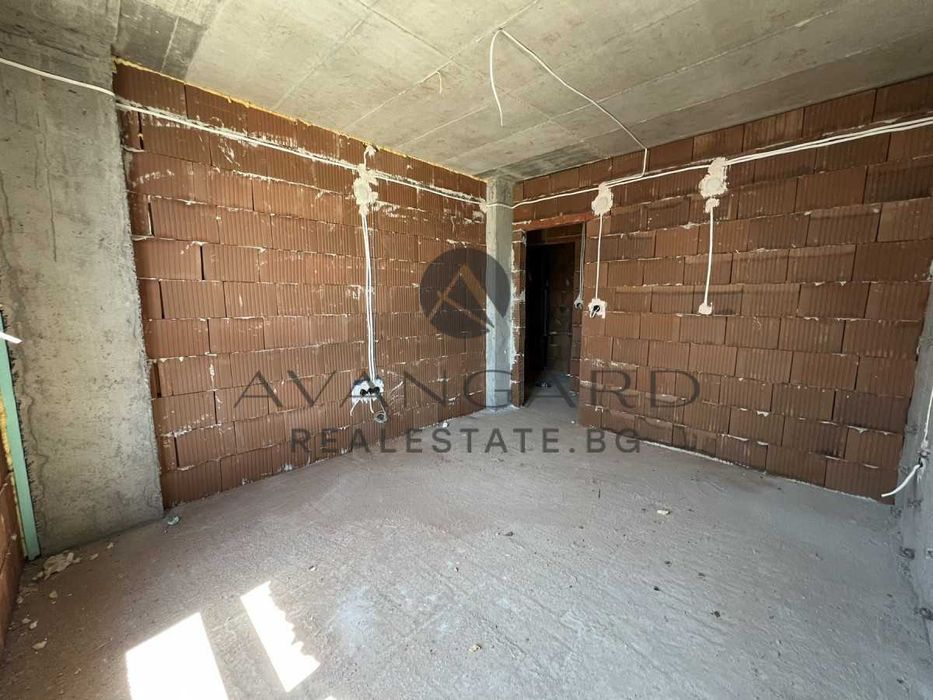 Продава се Тристаен апартамент в Пловдив, Остромила - 96 кв.м за 1296 €/кв.м - Снимка #5