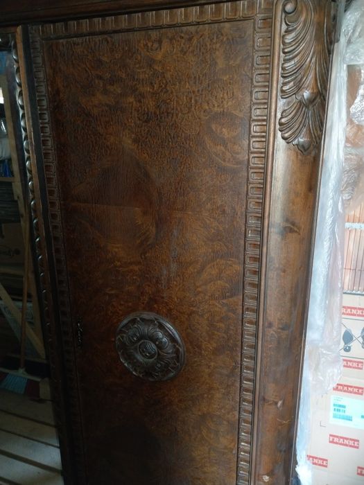 Dulap vechi de colectie