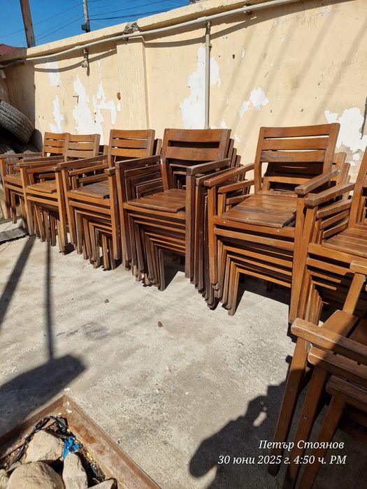 Масивни Дървинни Столове