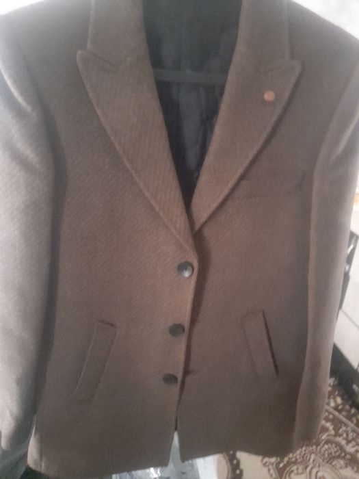 Пиджак каричнывый