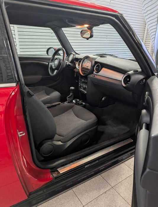 Mini One Cooper 1,6i Bi-Xenon