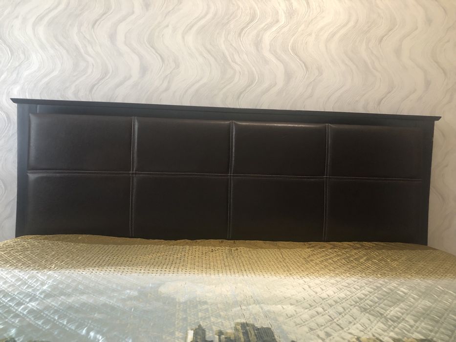 Двухспальная кровать