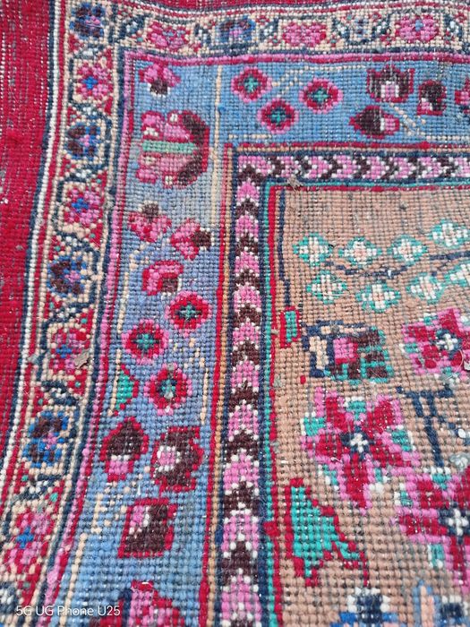 Ръчно тъкан килим