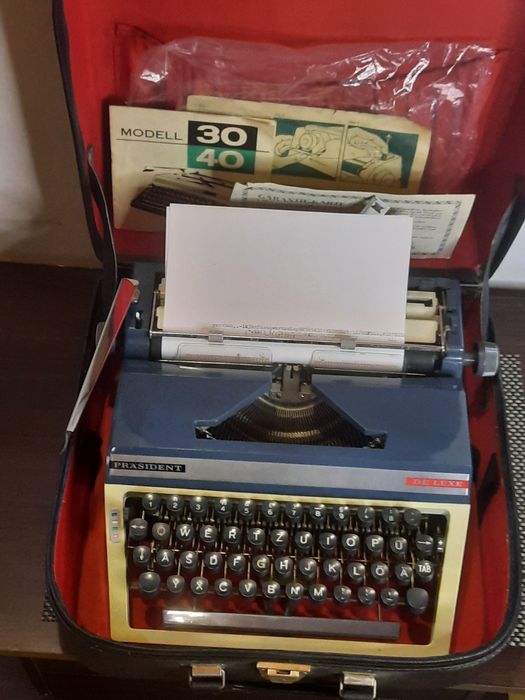 Mașină de scris Prasident de Luxe impecabilă