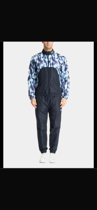 Костюм ea7 размер xl маломерит