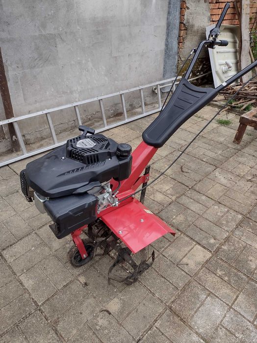 Продавам запазена фреза 161 сс