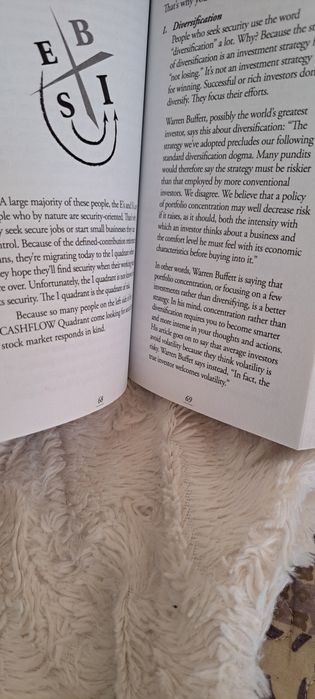 Carte educatia financiara in limba engleza