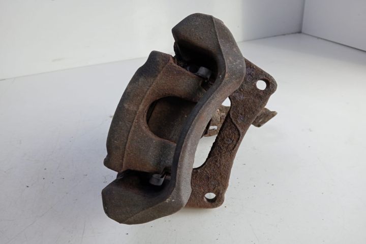 Etrier frana spate dreapta cu suport 213049559 Opel Movano A (facelif