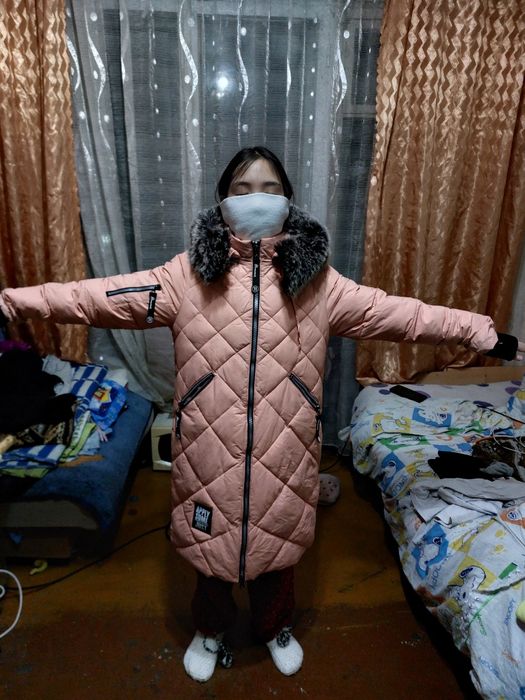 Продам зимнюю куртку на девочку