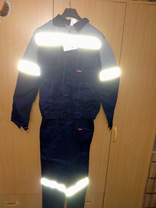 Продам мужской рабочий костюм