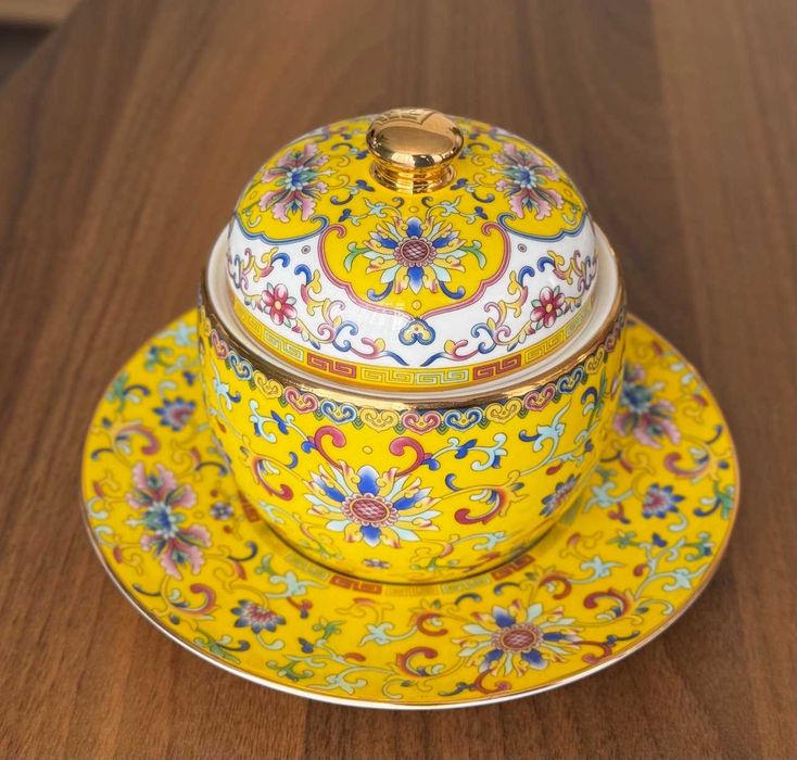 Сахарница с блюдцем в комплекте из костяного фарфора премиум качества