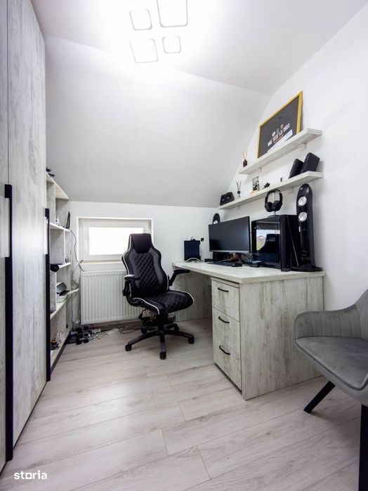 PROPRIETAR-casă+teren generos+spatiu multifuncțional, preț negociabil!