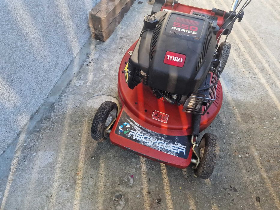 Masina de tuns iarba pe benzina TORO CU TRACTIUNE pe benz BRIGGS 4CP