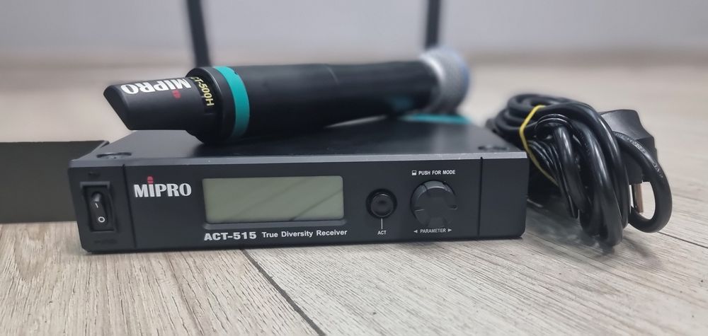 Amanet F28: Microfon Shure Mipro Act515 Mipro Act500H Shure Beta 58A