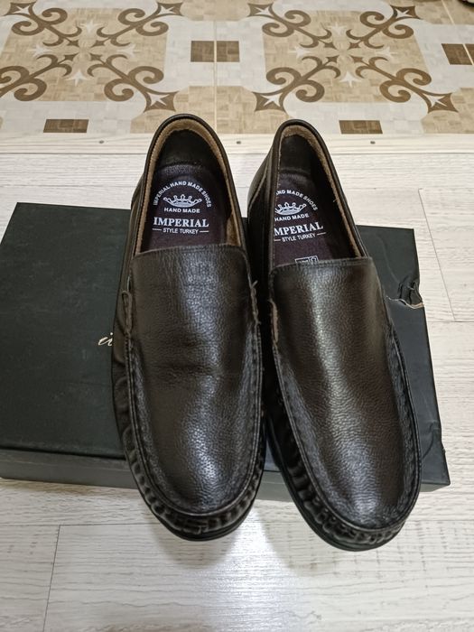 Продам мужские туфли 42
