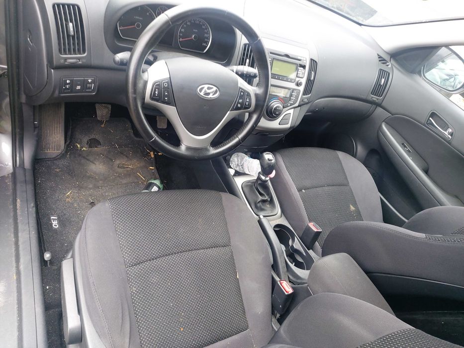 На Части Хюндай и30 Hyundai i30 blue