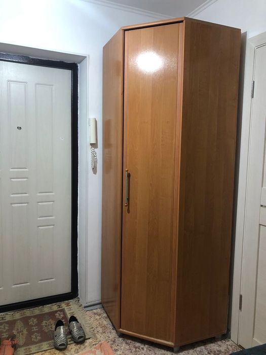 Продам шкаф угловой