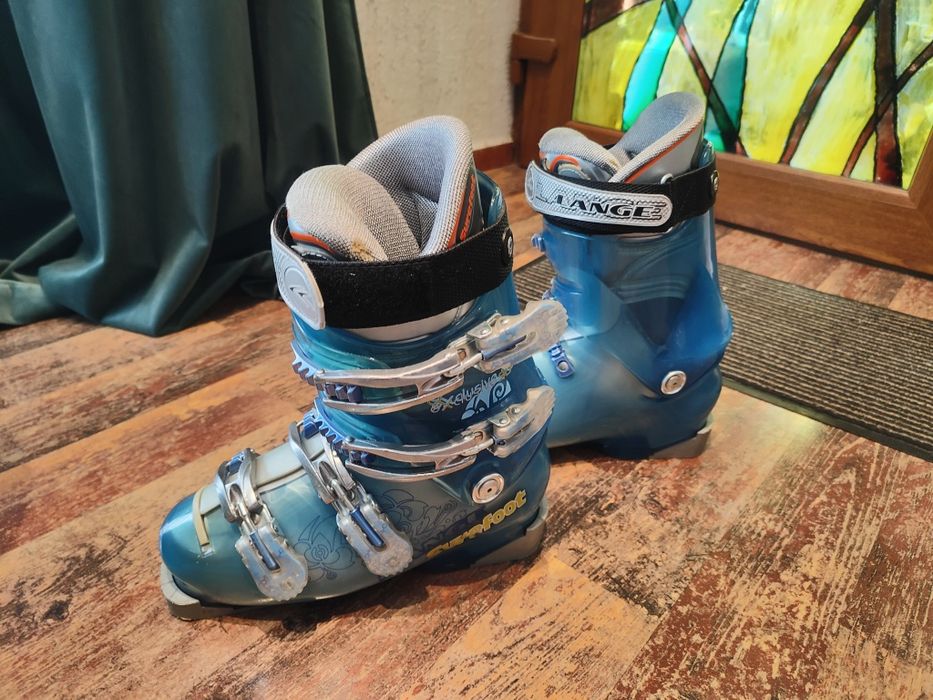 Clapari mărimea 24 în stare impecabila