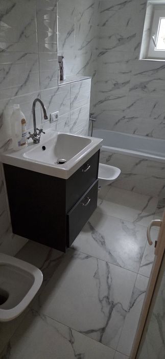 Închiriez apartament 3 camere , Bd. Longinescu  - Focșani