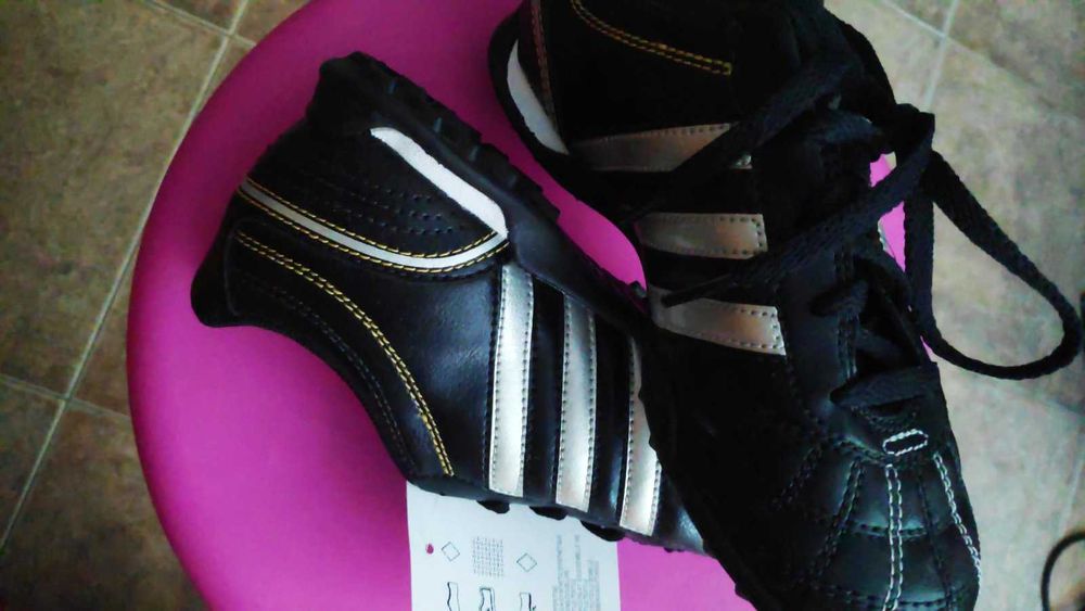 Adidas original  естествена кожа 32