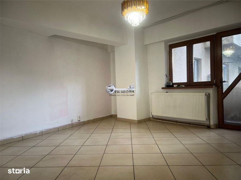 Apartament 3 camere Hala Centrala - 550 EURO